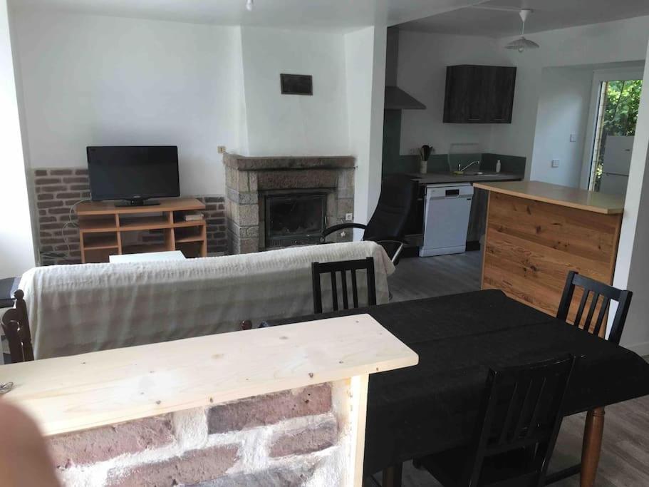 Maison Au Calme Recemment Renovee Villa Lescouet-Jugon Esterno foto